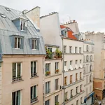 Suite Le Clery Perche Sur Les Toits De Paris